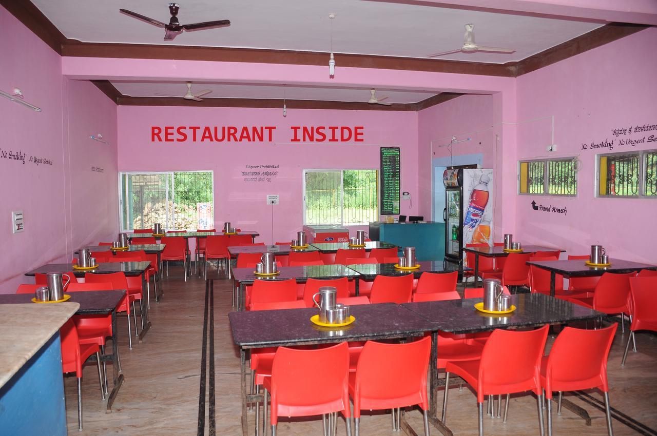 Hôtel Prakruthi Yatri Nivas à Māvingundi Extérieur photo