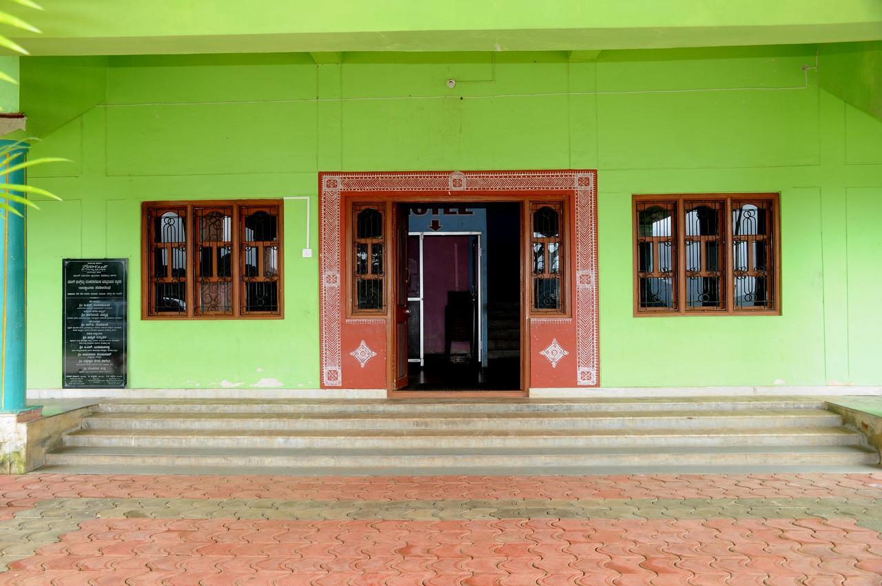 Hôtel Prakruthi Yatri Nivas à Māvingundi Extérieur photo